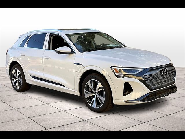 2024 Audi Q8 e-tron Prestige