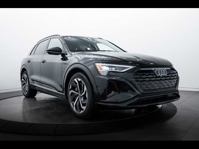 2024 Audi Q8 e-tron Prestige