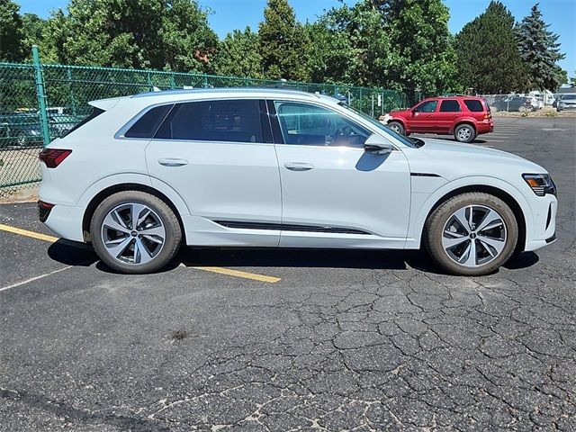 2024 Audi Q8 e-tron Prestige