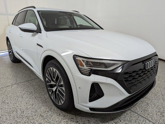 2024 Audi Q8 e-tron Prestige