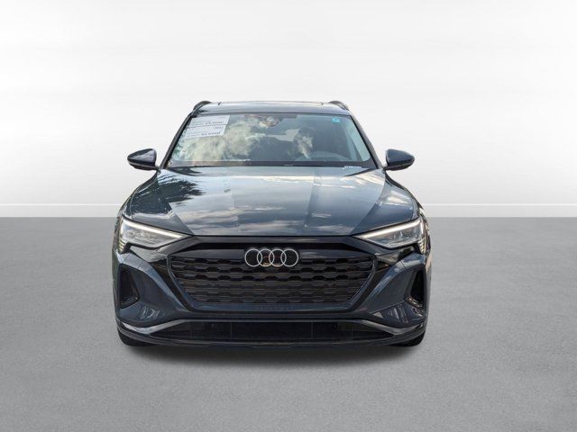 2024 Audi Q8 e-tron Prestige