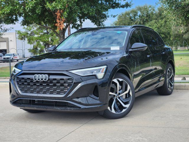 2024 Audi Q8 e-tron Prestige