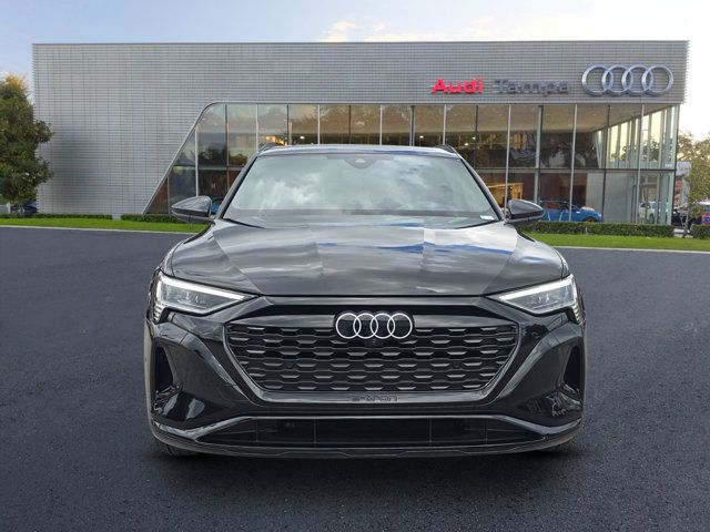 2024 Audi Q8 e-tron Prestige