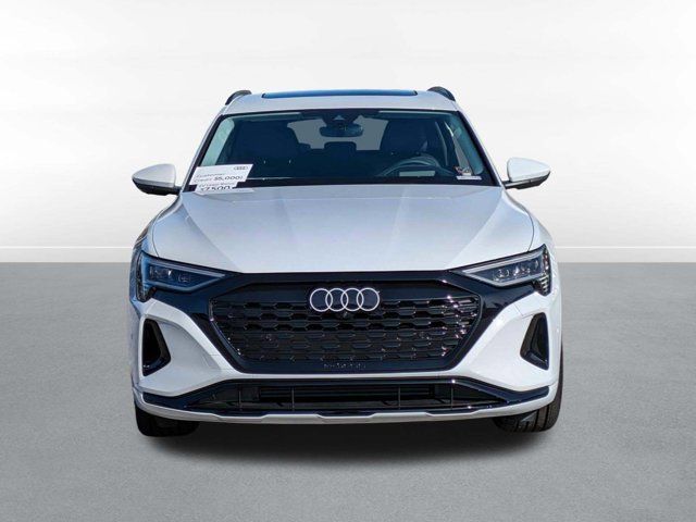 2024 Audi Q8 e-tron Prestige