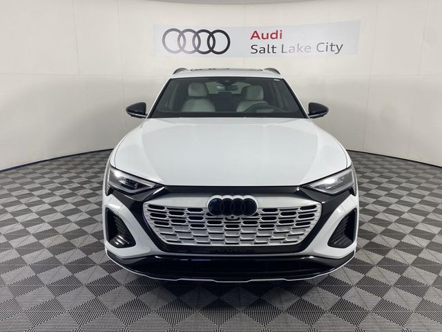 2024 Audi Q8 e-tron Prestige