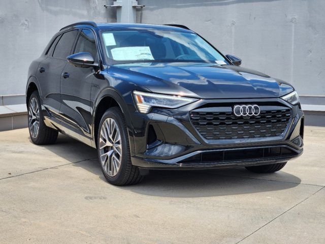 2024 Audi Q8 e-tron Prestige