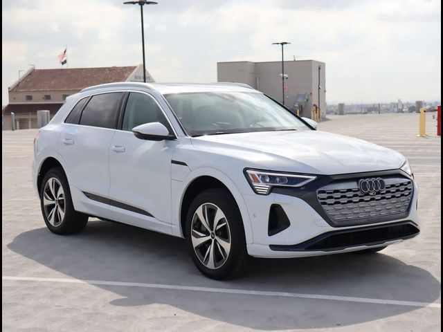 2024 Audi Q8 e-tron Prestige