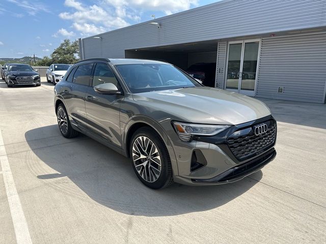 2024 Audi Q8 e-tron Prestige