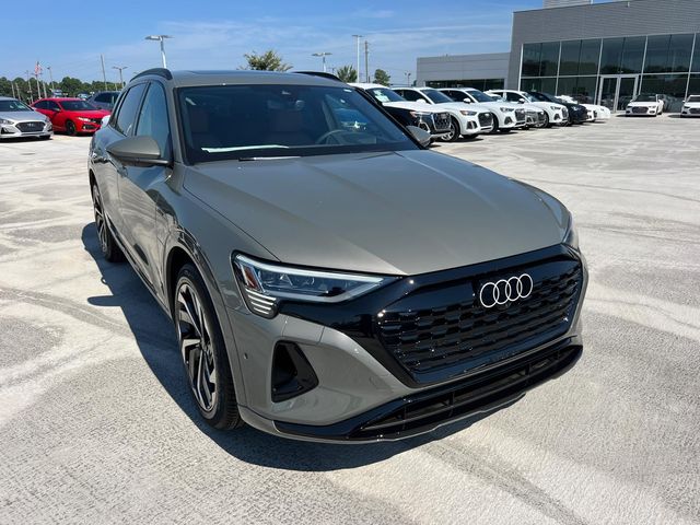 2024 Audi Q8 e-tron Prestige