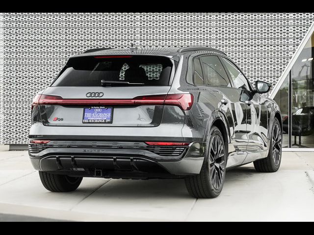 2024 Audi Q8 e-tron Prestige