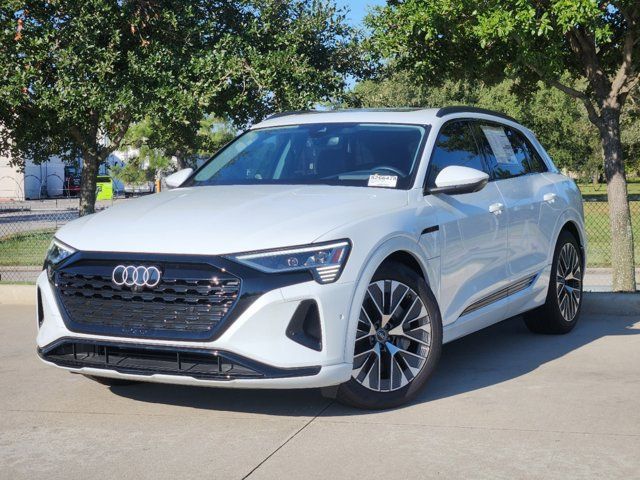 2024 Audi Q8 e-tron Prestige