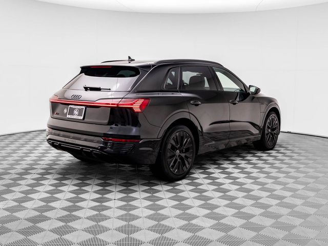 2024 Audi Q8 e-tron Prestige