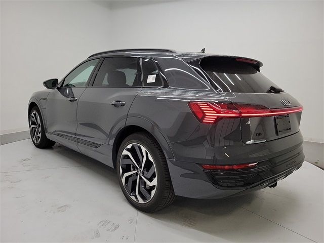 2024 Audi Q8 e-tron Prestige