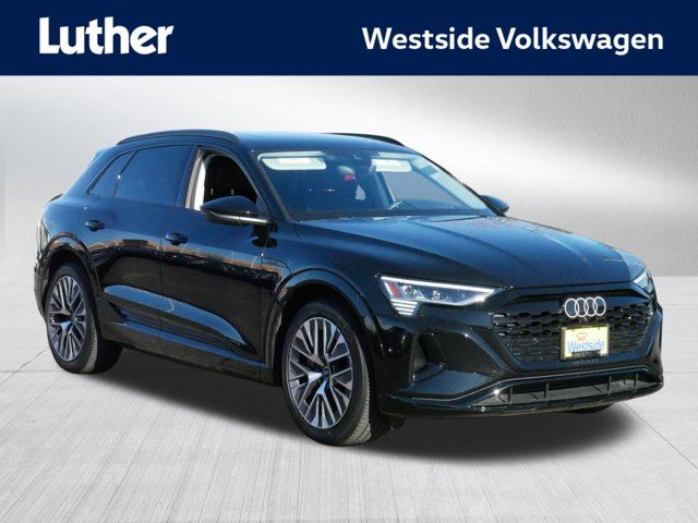 2024 Audi Q8 e-tron Prestige