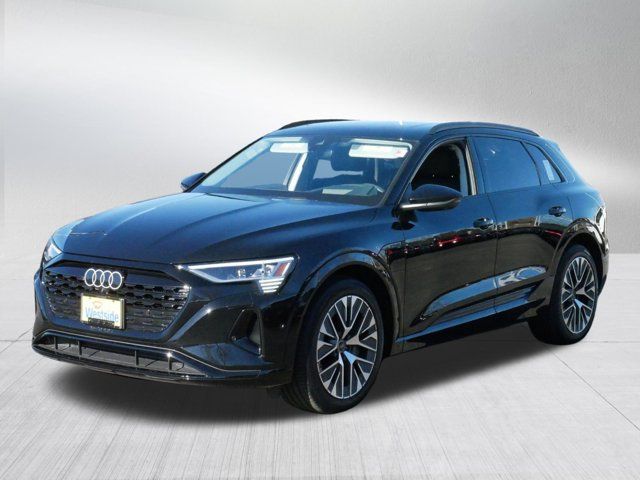 2024 Audi Q8 e-tron Prestige