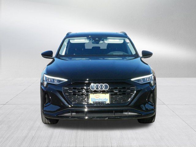 2024 Audi Q8 e-tron Prestige