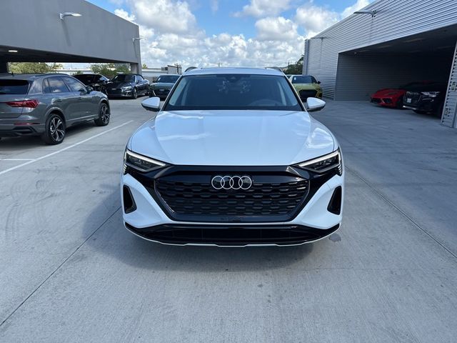 2024 Audi Q8 e-tron Prestige