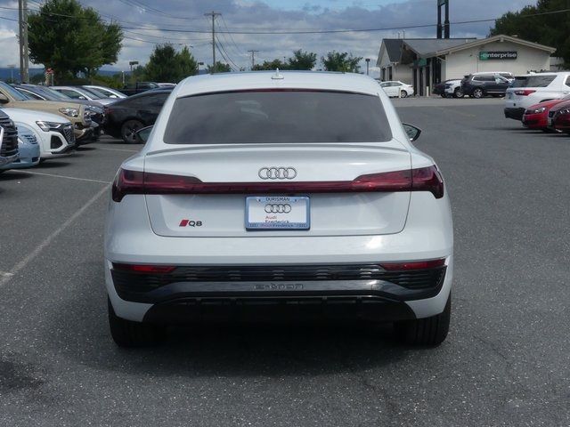 2024 Audi Q8 e-tron Sportback S line Prestige