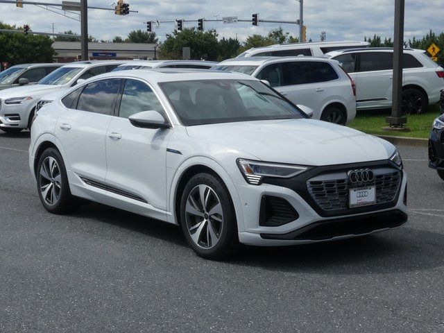 2024 Audi Q8 e-tron Sportback S line Prestige