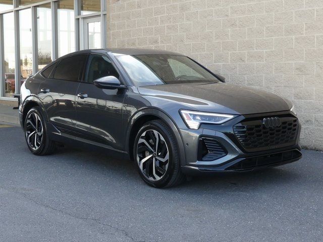 2024 Audi Q8 e-tron Sportback S line Prestige