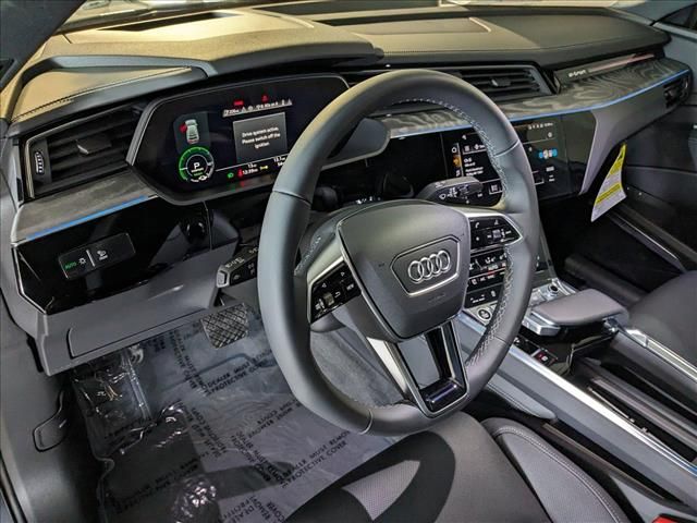 2024 Audi Q8 e-tron Sportback S line Prestige