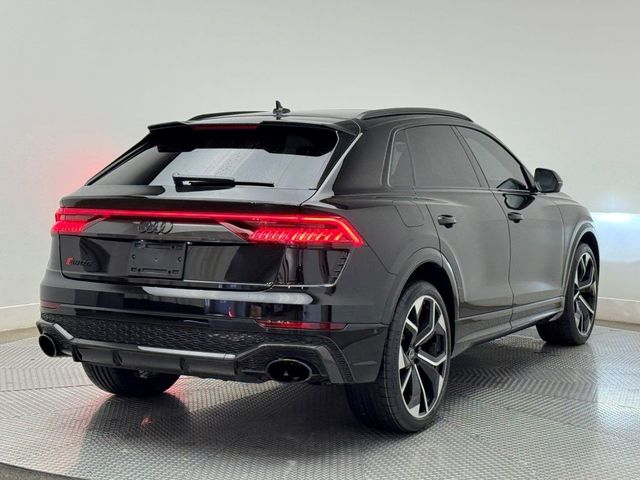 2024 Audi RS Q8 Base