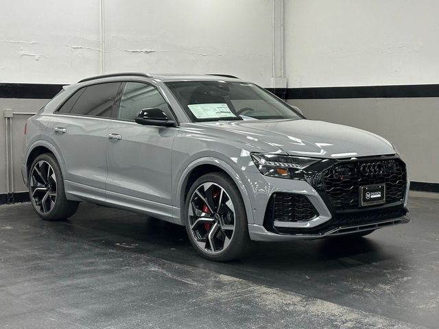 2024 Audi RS Q8 Base