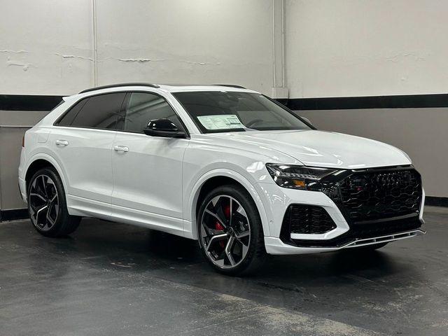 2024 Audi RS Q8 Base