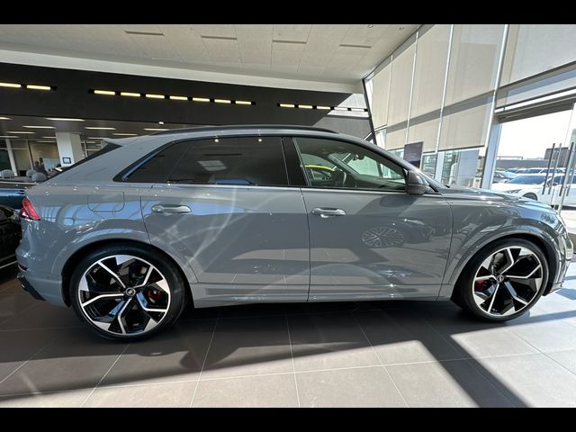 2024 Audi RS Q8 Base