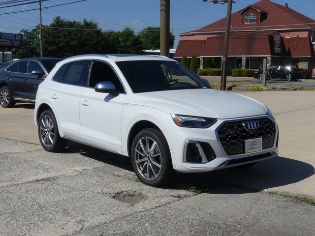 2024 Audi SQ5 Premium Plus