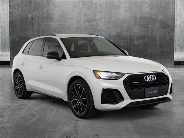 2024 Audi SQ5 Premium Plus