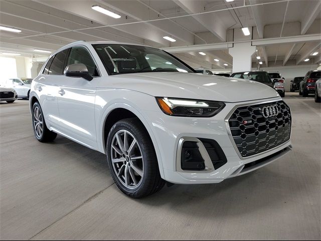 2024 Audi SQ5 Premium Plus