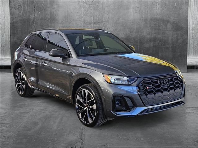 2024 Audi SQ5 Premium Plus