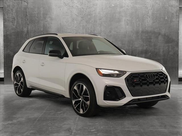 2024 Audi SQ5 Premium Plus