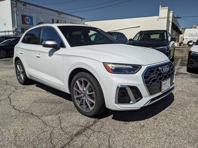 2024 Audi SQ5 Premium Plus