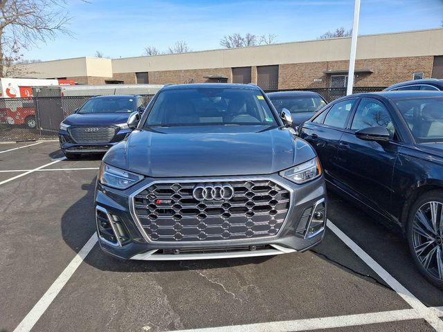 2024 Audi SQ5 Premium Plus