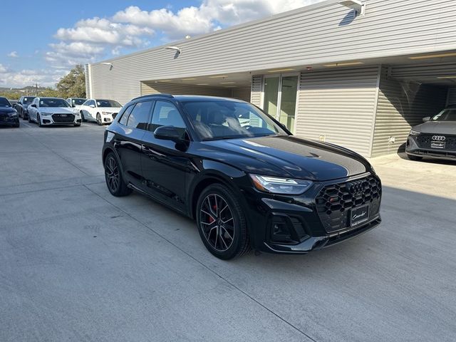 2024 Audi SQ5 Premium Plus