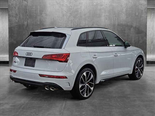 2024 Audi SQ5 Prestige