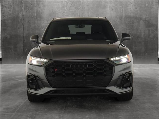 2024 Audi SQ5 Prestige