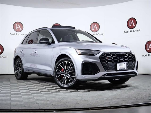 2024 Audi SQ5 Prestige