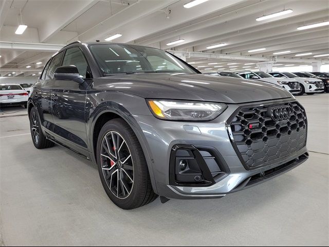 2024 Audi SQ5 Prestige