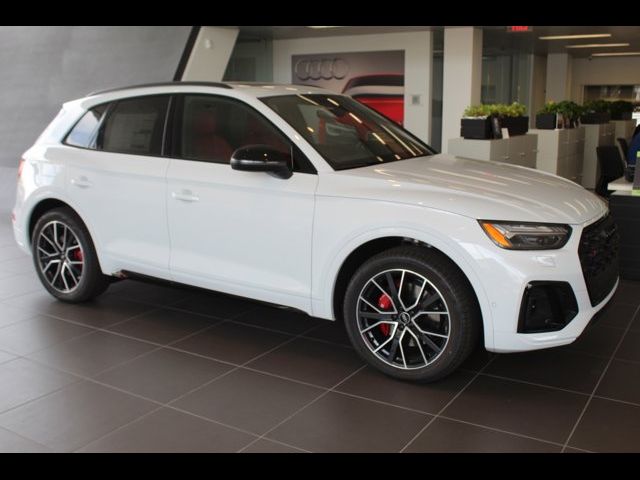 2024 Audi SQ5 Prestige