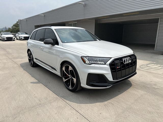 2024 Audi SQ7 Prestige