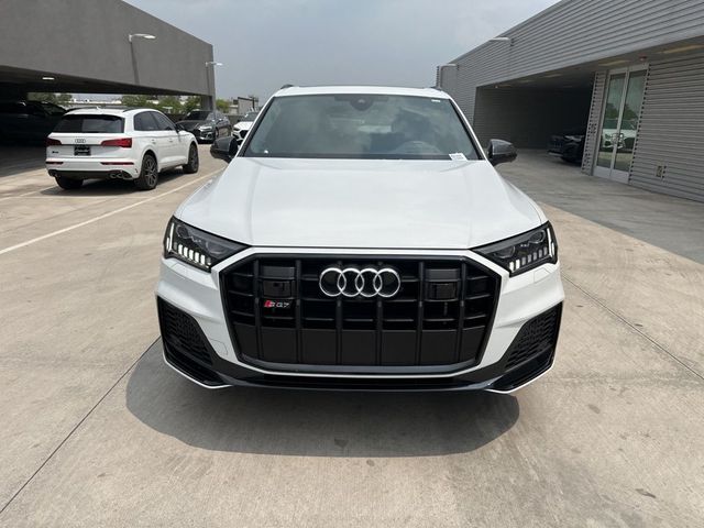 2024 Audi SQ7 Prestige