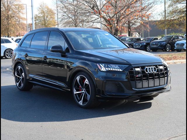 2024 Audi SQ7 Premium Plus