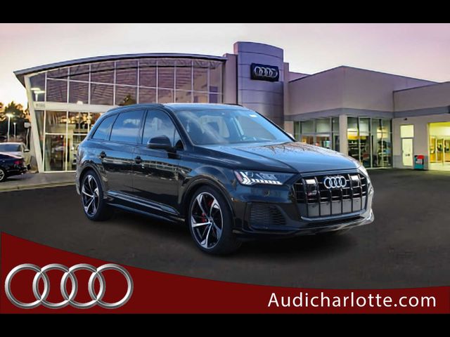 2024 Audi SQ7 Premium Plus