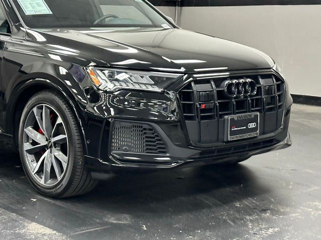 2024 Audi SQ7 Premium Plus