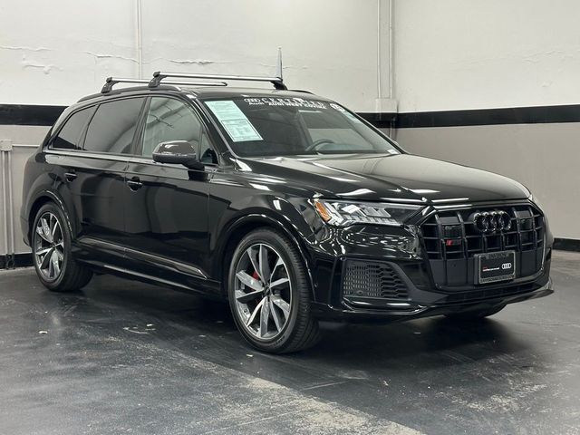 2024 Audi SQ7 Premium Plus