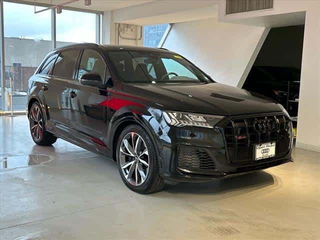 2024 Audi SQ7 Premium Plus