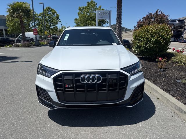 2024 Audi SQ7 Premium Plus